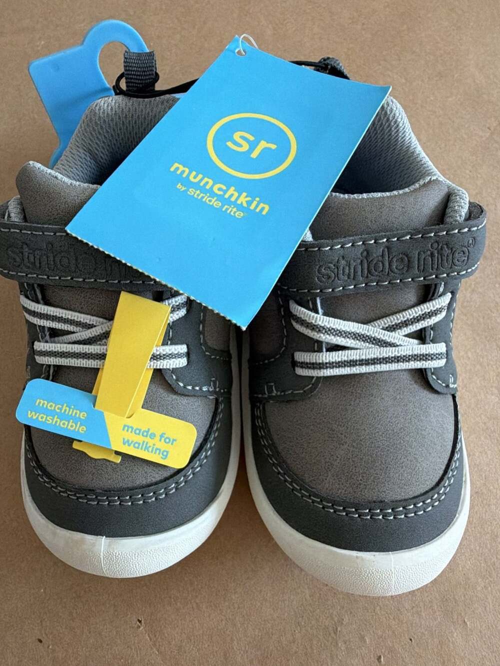 Munchkin by Stride Rite Miller Size 6M Shoes